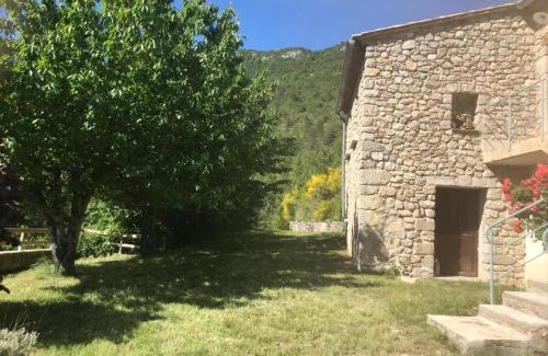 La Motte-Chalancon Maison | Drome Provençale, Gîte Fonfroide, Location à la semaine