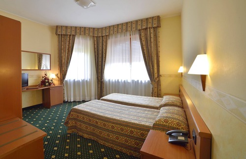 Druento Hôtel | Dropiluc