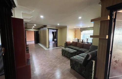 Dhirkot Appartement | Drowned in Clouds V2