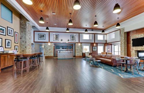 North San Antonio - SAT Hôtel | Drury Inn & Suites San Antonio Airport