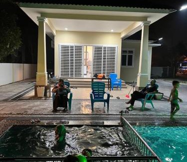 Kota Bharu Maison | DSiti HOMESTAY with POOL