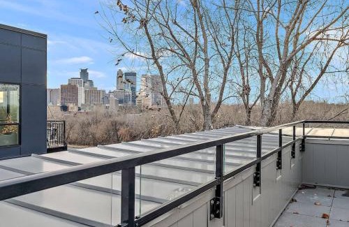 St. Anthony West Appartement | DT UMN 1BD Gym Free Parking Rooftop by River