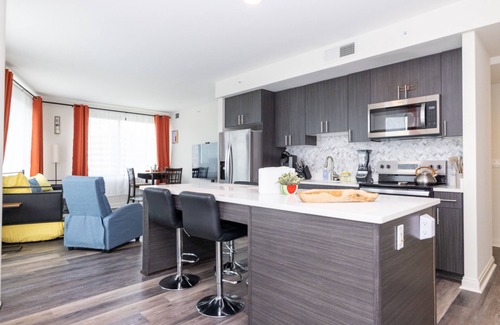 Downtown Appartement | Luxe 2 BED 2 BATH Downtown Silver Spring Metro, Free Garage Parking, Walkable