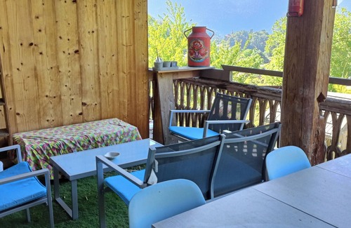 Chatillon-sur-Cluses Appartement | Du Changement Dans L'Air eco-responsible B&B. Come and relax in the mountains.
