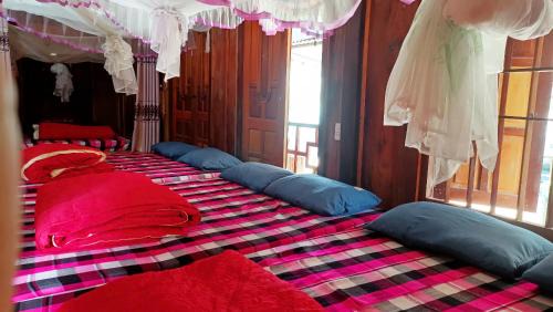 Yen Minh Chalet De Ski | Du Gia Wooden homestay