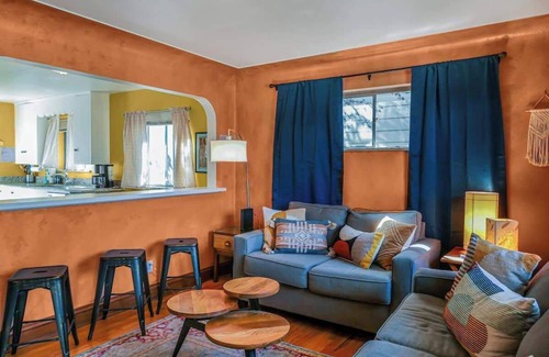 Rosedale Maison | DU Two Bedroom Home Near Campus/Restuarants/Bars