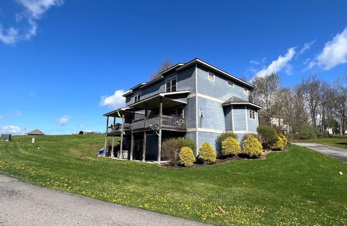 McHenry Maison | Dubla Vedere - Lake View - Hot Tub - Fire Pit - Sleeps 9