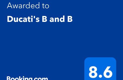 Raymond Terrace Villa | Ducati's B and B