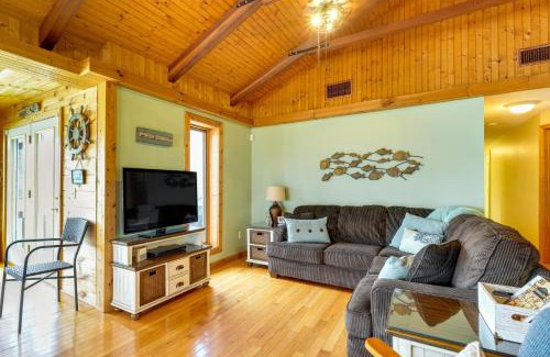 Piney Flats Maison | Duck and Bugs Cabin on Boone Lake with Boat Dock!