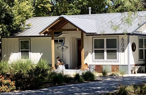 Boerne Maison | Duck Inn, 1/2 bloc à Cibolo Creek Walking Path, Downtown Boerne, TX