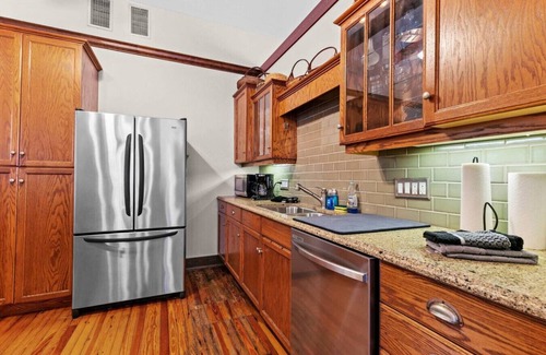 Duckpond Appartement | !!Duck Pond Charming 3bed 2 bath house!!