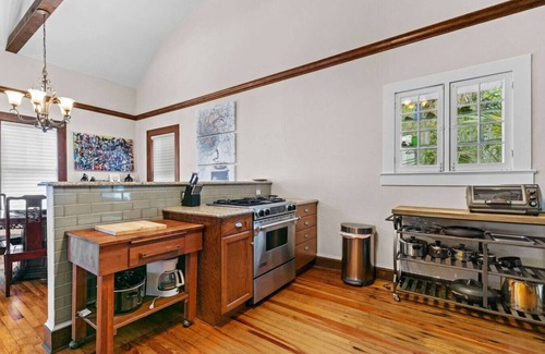 Duckpond Appartement | !!Duck Pond Charming 3bed 2 bath house!!