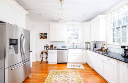 Duckpond Maison | Duck Pond Grand Downtown Pool Home: 5 BR