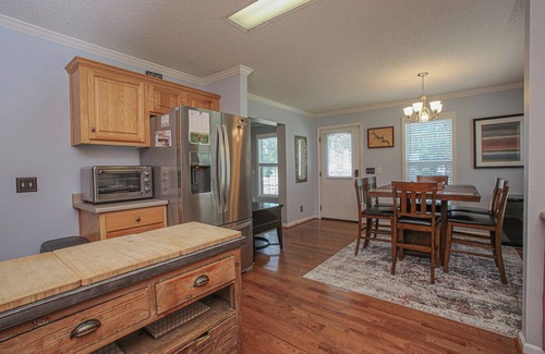 Winnsboro Maison | DuckedAway.Dreamy Lakefront Escape on Dutchman Creek!
