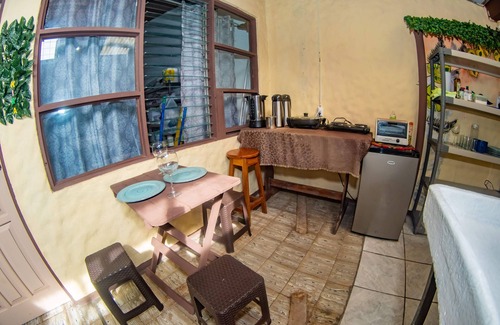 Quepos Appartement | DULCE VIDA POSADA. CENTRE VILLE . VENTILATEURS . LA TÉLÉ . WIFI . RESTAURANT