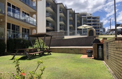 Kings Beach Appartement | Dulkara Unit 3 - A lovely 2 bedroom unit located right on Kings Beach