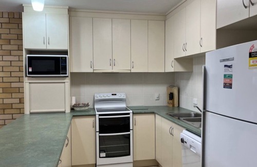 Kings Beach Appartement | Dulkara Unit 8 - A lovely 2 bedroom unit located right on Kings Beach
