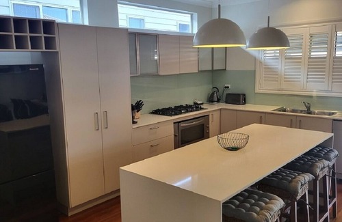 Stockton Maison | Dunbar Sands