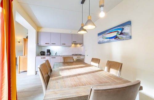 Bohemen en Meer en Bos Villa | Maison de vacances redécorée avec cheminée près de la plage