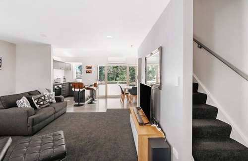 Mount Maunganui Maison | Dunes on Drury ~ Mount Maunganui - Beyonder Holiday Homes
