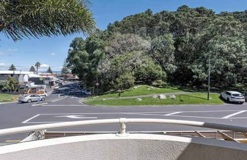 Mount Maunganui Maison | Dunes on Drury ~ Mount Maunganui - Beyonder Holiday Homes