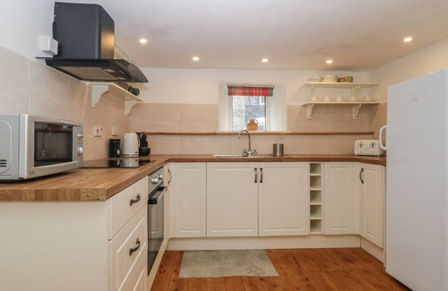 Clearbrook Cottage | DUNRIDGE COTTAGE, pet friendly, with open fire in Horrabridge