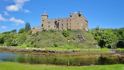 Caroy Maison | Dunvegan Castle Laundry Cottage