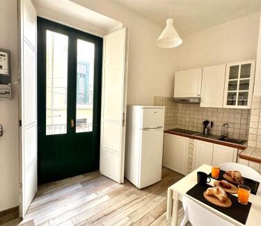 Historical Downtown Salerno Appartement | Duomo Boutique Apartment