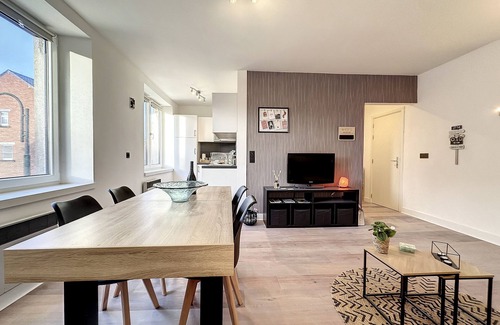 Han-sur-Lesse Appartement | Charmant Duplex à 2 min du parc animalier et Grottes , idéal pour les familles