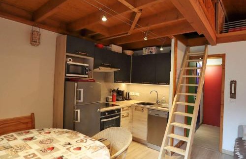 Areches Appartement | Duplex 4/5 pers., centre Arêches-Beaufort, piscine, proche commerces et pistes - FR-1-342-142