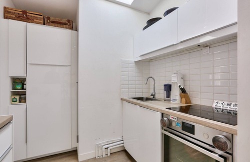 Quartier de la Chapelle Appartement | Duplex Apartment With big Terrace in Vibrant Area