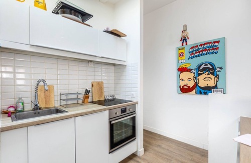 Quartier de la Chapelle Appartement | Duplex Apartment With big Terrace in Vibrant Area