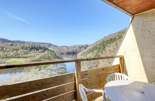 Miremont Copropriété | Duplex avec Kitchenette | Vue Lac + Accès Piscine