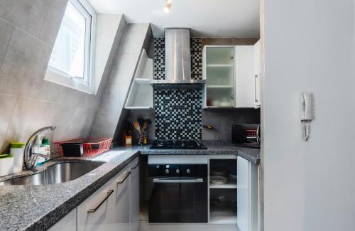 El Golf Appartement | Duplex con AC Metro El Golf
