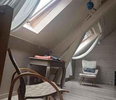 Les Mesnuls Appartement | Duplex dans belle propriété avec piscine