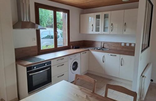 Bernay Appartement | Duplex dans maison normande avec accès au jardin