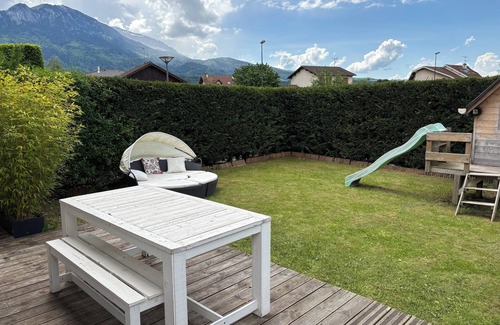Saint-Pierre-en-Faucigny Appartement | Duplex apartment with garden