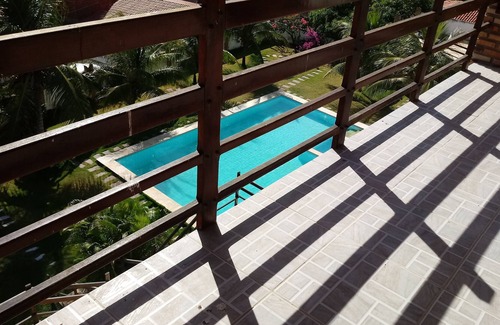 Prainha Maison | DUPLEX HOME BIEN CONFORTABLE. 03 BELLES SUITES SUR LA PISCINE VUE MER
