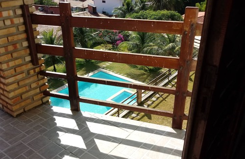 Prainha Maison | DUPLEX HOME BIEN CONFORTABLE. 03 BELLES SUITES SUR LA PISCINE VUE MER