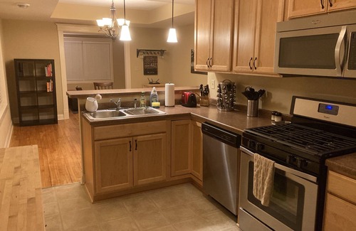 St. Anthony West Appartement | Duplex in Heart of NE Mpls!