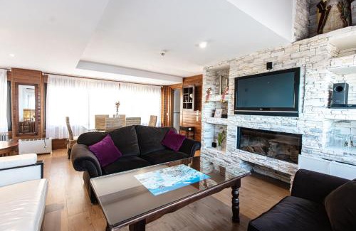 Pradollano Appartement | Duplex lujo Monte Oiz 4 habitaciones y 2 plazas de parking