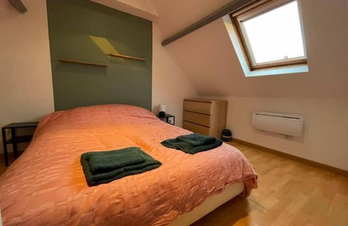Phalempin Appartement | Gîte Le Duplex - 5min de la gare vers Lille-Lens-Arras
