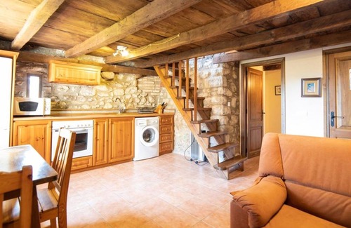 Les Planes d'Hostoles Appartement | Duplex avec vue sur la piscine