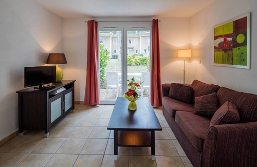 Barbaste Copropriété | Appartement duplex PROCHE DU COURS DE GOLF + piscines sur place