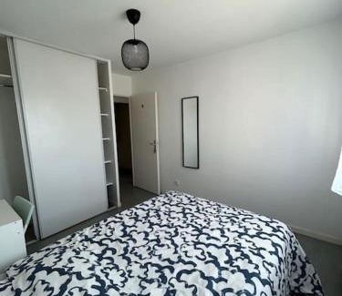 Villiers-sur-Marne Appartement | Duplex spacieux-30 min de Paris-15 min Disneyland