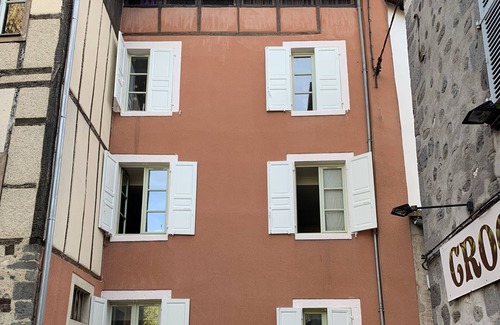 Aurillac Appartement | Duplex T4 centre Historique