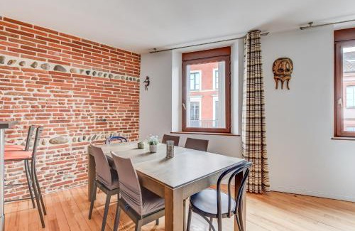Saint-Cyprien Appartement | Duplex Tolosa - Pont-Neuf, Dôme de la Grave, 2 BDRs 85m2, AC, Free private car park - T3 85m2 avec clim, parking privé gratuit