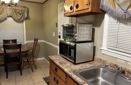 Elmont Maison | Duplex with private Entrance , A block from UBS Arena & Belmont Park,