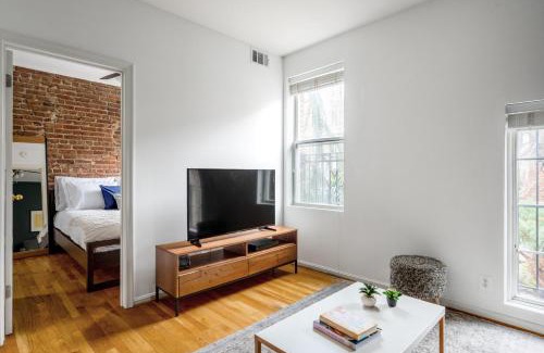 Adams Morgan Appartement | Dupont Circle 2BR nr U St Metro Glens Mkt WDC-180