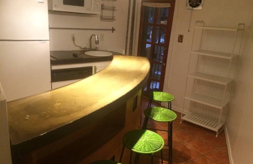 West End Maison | DuPont - Scandinavian Café & Garden Apartment